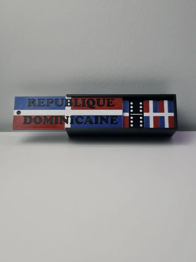 Jeu de domino « République Dominicaine » — photo 1 sur 2
